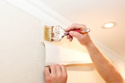 Pose de papier peint à Bréhan — revêtements muraux et toiles de verre